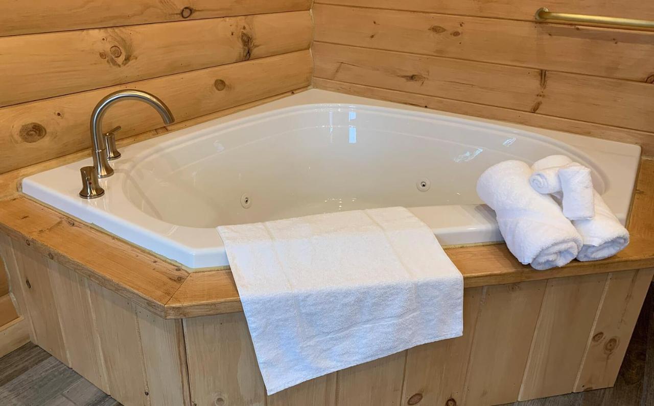 Briarwood Cabin By Amish Country Lodging Berlin Esterno foto